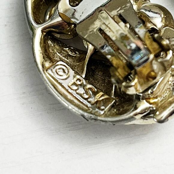 BSK Vintage Aurora Borealis Cluster Clip Earrings - Picture 5 of 5